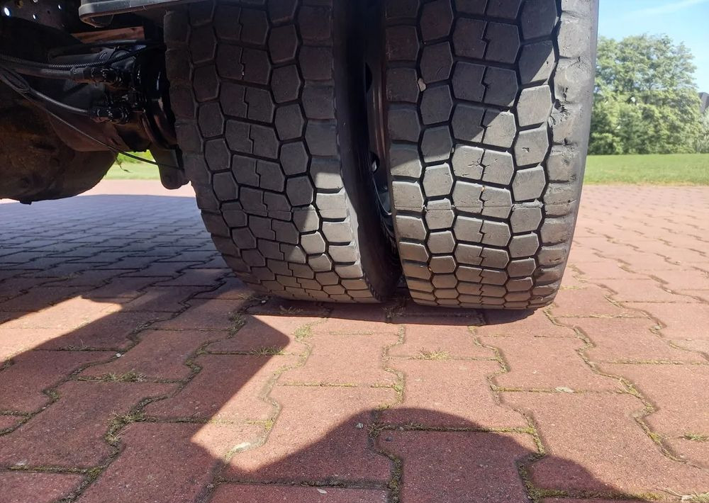 Kamion cisterna Iveco EURO CARGO 120 - 190 EURO 6: slika 9