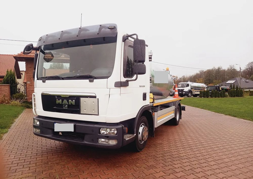 MAN TGL 12 220 !! EURO 5 !!! - Kamion cisterna: slika 3 MAN TGL 12 220 !! EURO 5 !!! - Kamion cisterna: slika 3