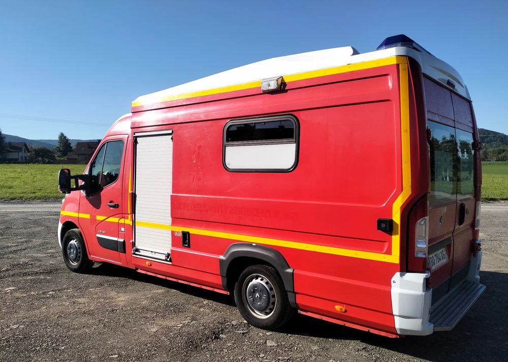 Renault Master III 2.3 ambulans karetka kontener straż pogotowie - Vozilo hitne pomoći: slika 3 Renault Master III 2.3 ambulans karetka kontener straż pogotowie - Vozilo hitne pomoći: slika 3