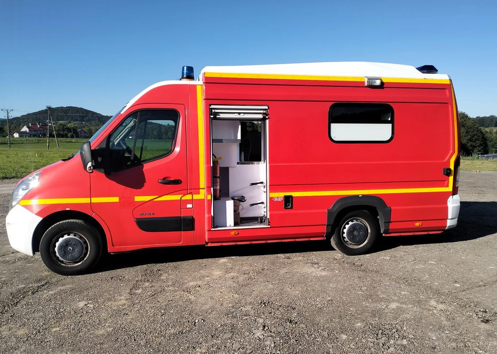 Renault Master III 2.3 ambulans karetka kontener straż pogotowie - Vozilo hitne pomoći: slika 4 Renault Master III 2.3 ambulans karetka kontener straż pogotowie - Vozilo hitne pomoći: slika 4