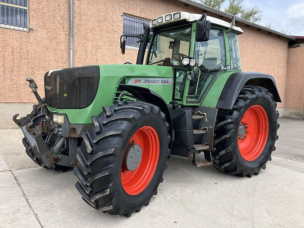 Türpisch Landmaschinen
Herr Christian Türpisch - - Traktor: slika 1 Türpisch Landmaschinen
Herr Christian Türpisch - - Traktor: slika 1