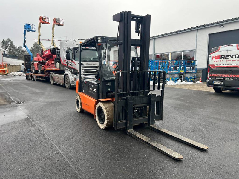 Doosan B50X5 5T 6m Triplex non-marking (1841) - Električni viljuškar: slika 5 Doosan B50X5 5T 6m Triplex non-marking (1841) - Električni viljuškar: slika 5