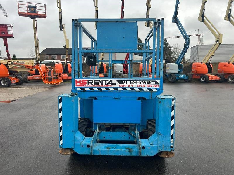 Genie GS2668 RT diesel 4x4 10m (1527) - Lift u obliku makaza: slika 4 Genie GS2668 RT diesel 4x4 10m (1527) - Lift u obliku makaza: slika 4