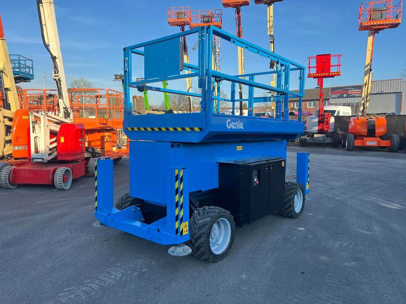 Genie GS4069 RT diesel 4x4 14m (1834) - Lift u obliku makaza: slika 3 Genie GS4069 RT diesel 4x4 14m (1834) - Lift u obliku makaza: slika 3