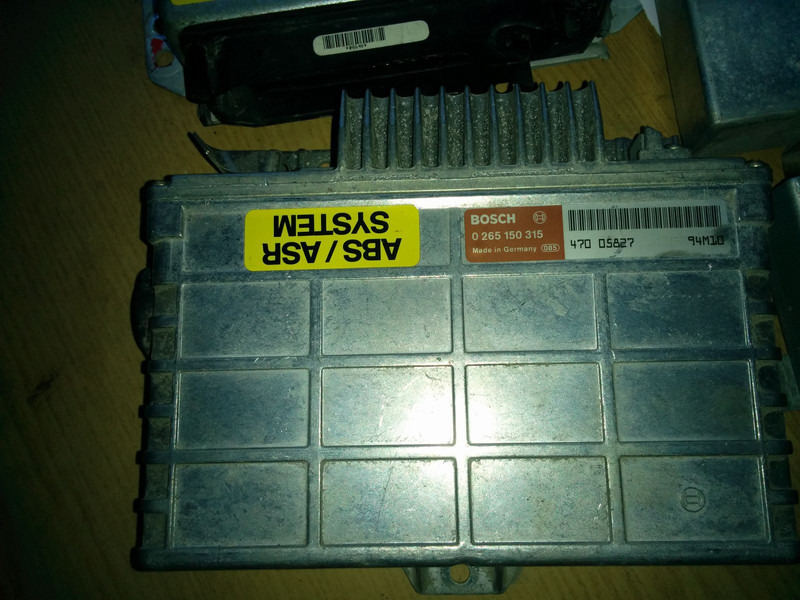 MAN Intarder EST-32 ZF-6009058022 - Upravljačka jedinica: slika 2 MAN Intarder EST-32 ZF-6009058022 - Upravljačka jedinica: slika 2