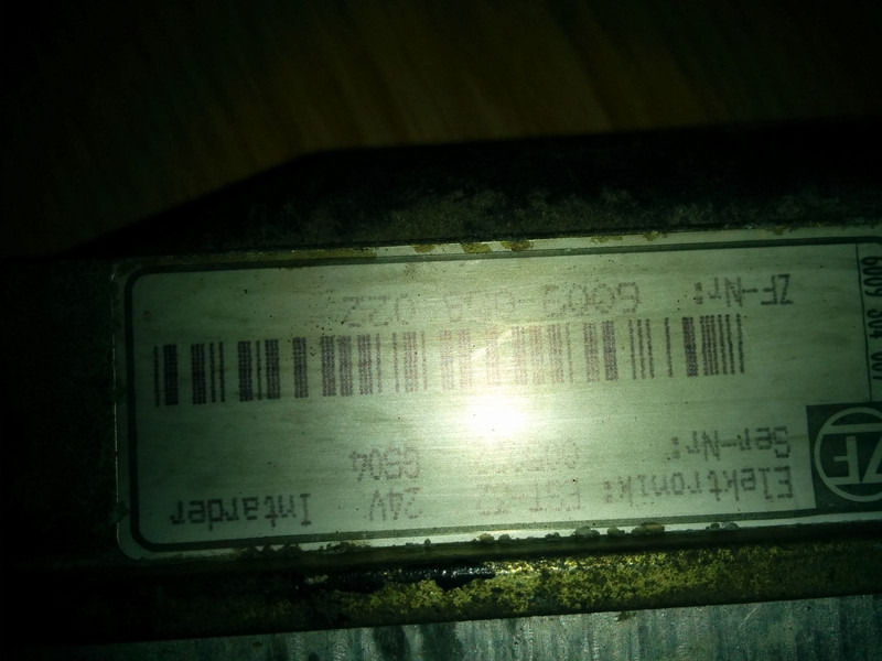 MAN Intarder EST-32 ZF-6009058022 - Upravljačka jedinica: slika 1 MAN Intarder EST-32 ZF-6009058022 - Upravljačka jedinica: slika 1