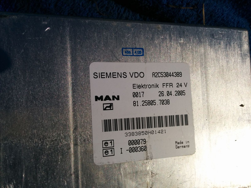 MAN VDO A2C53044389 . 81.25805.7038 .412.413.1.2. - Upravljačka jedinica: slika 1 MAN VDO A2C53044389 . 81.25805.7038 .412.413.1.2. - Upravljačka jedinica: slika 1