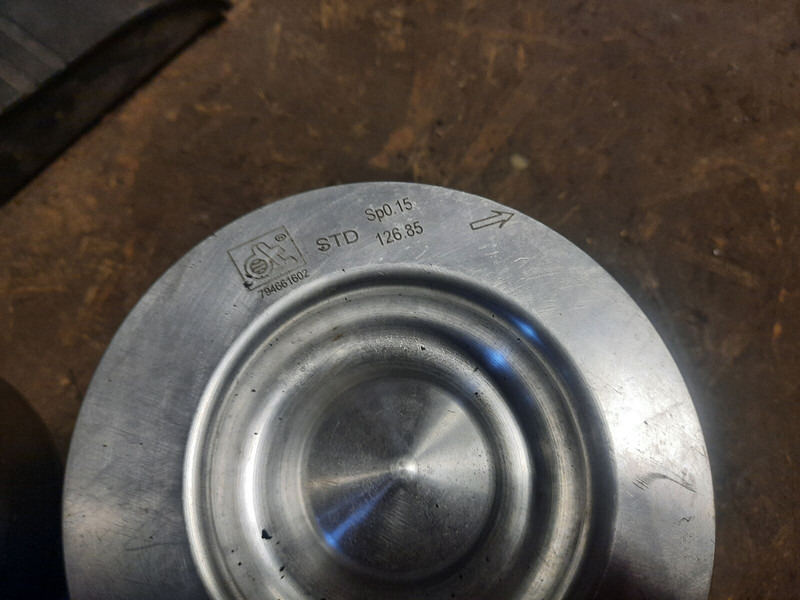 Scania  - Motor i delovi: slika 4 Scania  - Motor i delovi: slika 4