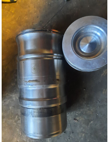 Scania  - Motor i delovi: slika 3 Scania  - Motor i delovi: slika 3