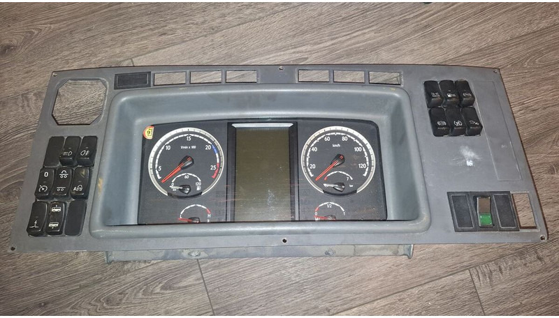 Scania МАН .Ивеко. Вольво. Рено. - Komandna tabla: slika 1 Scania МАН .Ивеко. Вольво. Рено. - Komandna tabla: slika 1