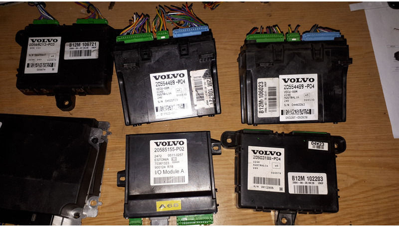 Volvo 20744283-01 .20514900-03. 20585155-P02/20554489-P04/.2050318 - Upravljačka jedinica: slika 2 Volvo 20744283-01 .20514900-03. 20585155-P02/20554489-P04/.2050318 - Upravljačka jedinica: slika 2