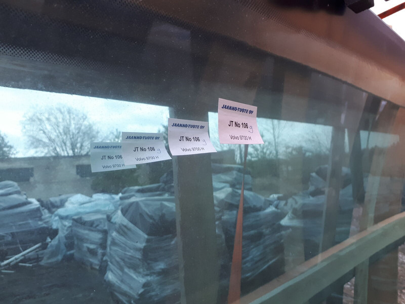 Volvo Carus 9700 - Staklo i delovi: slika 1 Volvo Carus 9700 - Staklo i delovi: slika 1