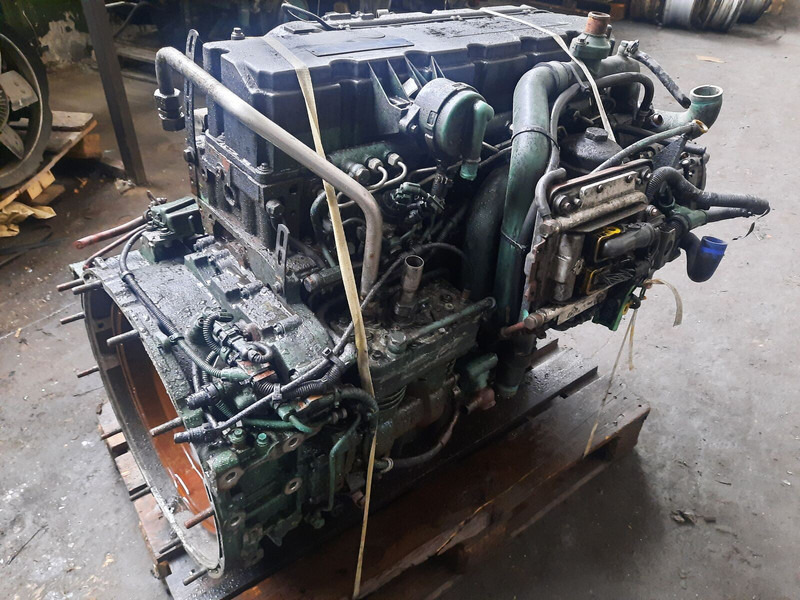 Volvo D7E - Motor: slika 2 Volvo D7E - Motor: slika 2