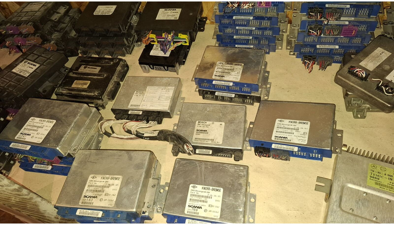 Volvo KNOR-BREMSE EBS 0486106063, 0486106028.\\\\ 0486106050 .\\ 063\\ - Upravljačka jedinica: slika 1 Volvo KNOR-BREMSE EBS 0486106063, 0486106028.\\\\ 0486106050 .\\ 063\\ - Upravljačka jedinica: slika 1