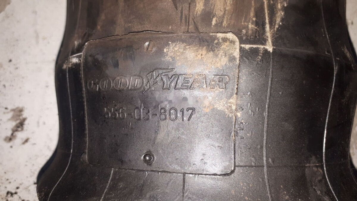 Volvo pnevmoressora . vtulka stabilizatora Volvo B12M 9700 - Pneumatska suspenzija za Autobus: slika 3 Volvo pnevmoressora . vtulka stabilizatora Volvo B12M 9700 - Pneumatska suspenzija za Autobus: slika 3