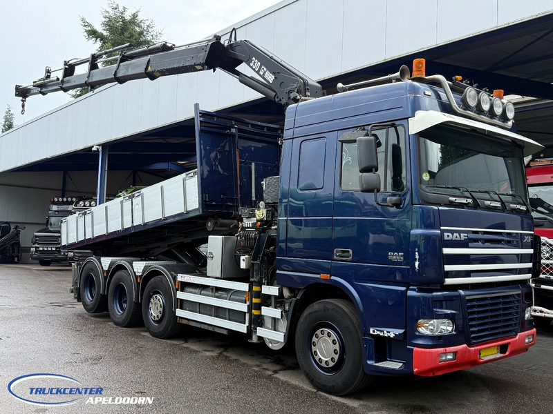 DAF XF 95.430 HIAB 330-5, 8x2 - Kamion za prevoz kontejnera/ Kamion sa promenjivim sandukom, Kamion sa dizalicom: slika 1 DAF XF 95.430 HIAB 330-5, 8x2 - Kamion za prevoz kontejnera/ Kamion sa promenjivim sandukom, Kamion sa dizalicom: slika 1