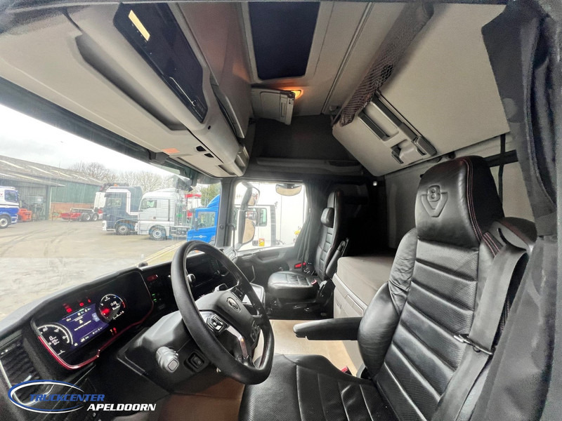 Scania R580 V8 NGS 6x4, Retarder, Wb 435 - Kamion sa golom šasijom i zatvorenom kabinom: slika 5 Scania R580 V8 NGS 6x4, Retarder, Wb 435 - Kamion sa golom šasijom i zatvorenom kabinom: slika 5