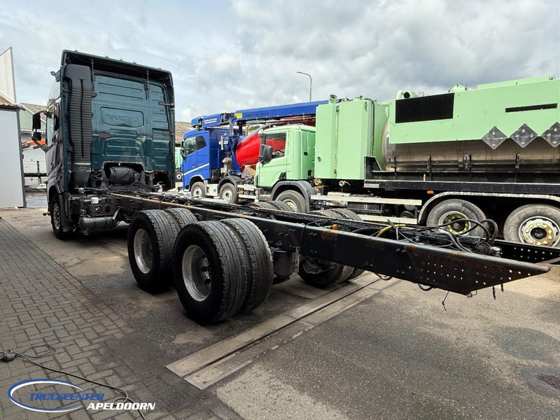 Volvo FH 750 6x4, Steel - Air, Globetrotter XL - Kamion sa golom šasijom i zatvorenom kabinom: slika 3 Volvo FH 750 6x4, Steel - Air, Globetrotter XL - Kamion sa golom šasijom i zatvorenom kabinom: slika 3