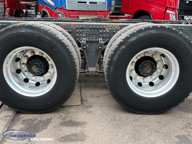 Volvo FH 750 6x4, Steel - Air, Globetrotter XL - Kamion sa golom šasijom i zatvorenom kabinom: slika 5 Volvo FH 750 6x4, Steel - Air, Globetrotter XL - Kamion sa golom šasijom i zatvorenom kabinom: slika 5