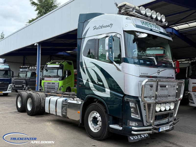 Volvo FH 750 6x4, Steel - Air, Globetrotter XL - Kamion sa golom šasijom i zatvorenom kabinom: slika 1 Volvo FH 750 6x4, Steel - Air, Globetrotter XL - Kamion sa golom šasijom i zatvorenom kabinom: slika 1