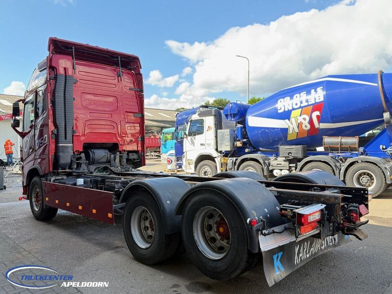 Volvo FH 750 6x4 Tandemlift, Retarder, PTO - Kamion sa golom šasijom i zatvorenom kabinom: slika 4 Volvo FH 750 6x4 Tandemlift, Retarder, PTO - Kamion sa golom šasijom i zatvorenom kabinom: slika 4