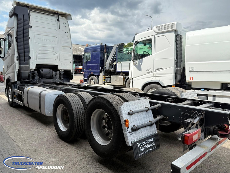 Volvo FH 750 Globetrotter XL, Retarder, 460 WB, Naafreductie, PTO - Kamion sa golom šasijom i zatvorenom kabinom: slika 4 Volvo FH 750 Globetrotter XL, Retarder, 460 WB, Naafreductie, PTO - Kamion sa golom šasijom i zatvorenom kabinom: slika 4