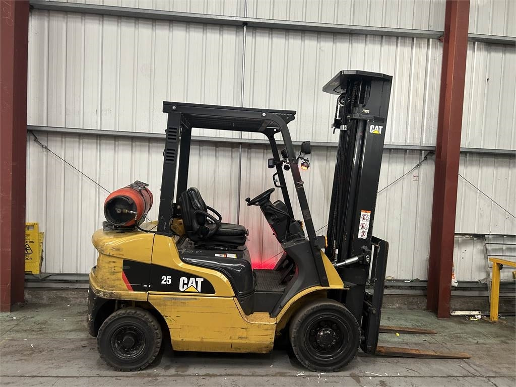 CAT GP25NT - Gasni viljuškar: slika 5 CAT GP25NT - Gasni viljuškar: slika 5