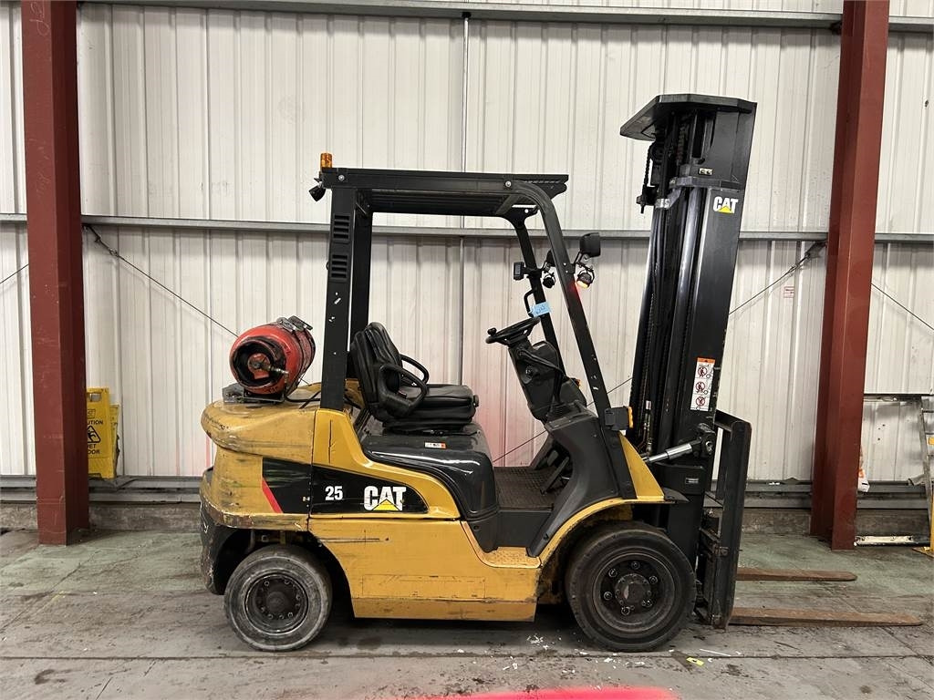 CAT GP25NT - Gasni viljuškar: slika 5 CAT GP25NT - Gasni viljuškar: slika 5