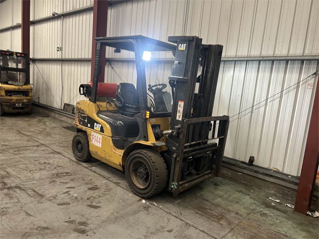 CAT GP30NT - Gasni viljuškar: slika 4 CAT GP30NT - Gasni viljuškar: slika 4