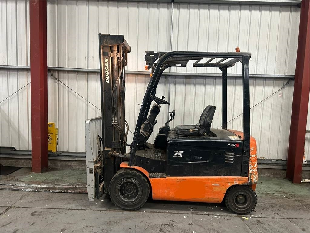 Doosan B25X-5 - Električni viljuškar: slika 1 Doosan B25X-5 - Električni viljuškar: slika 1