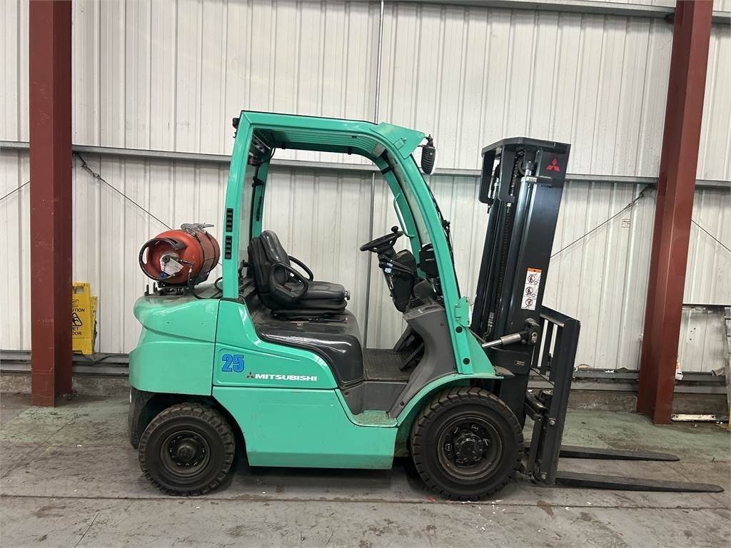 Mitsubishi FG25N - Gasni viljuškar: slika 5 Mitsubishi FG25N - Gasni viljuškar: slika 5