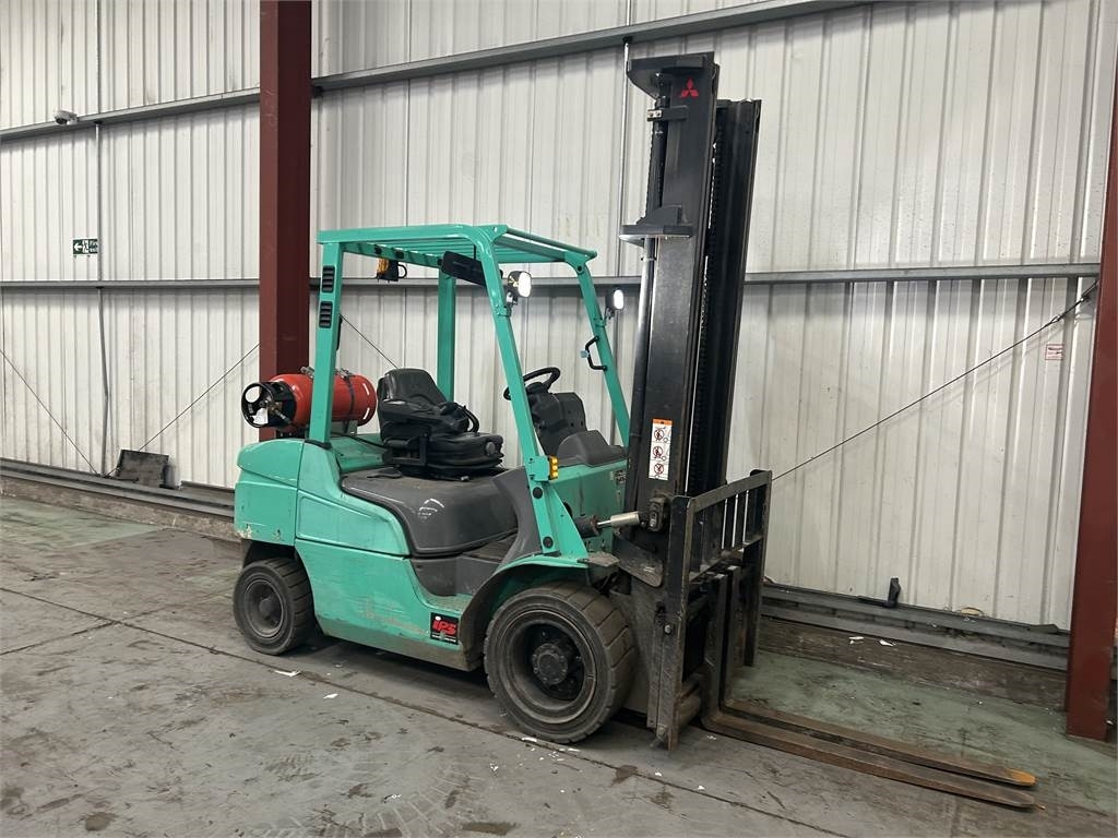 Mitsubishi FG30NT - Gasni viljuškar: slika 4 Mitsubishi FG30NT - Gasni viljuškar: slika 4
