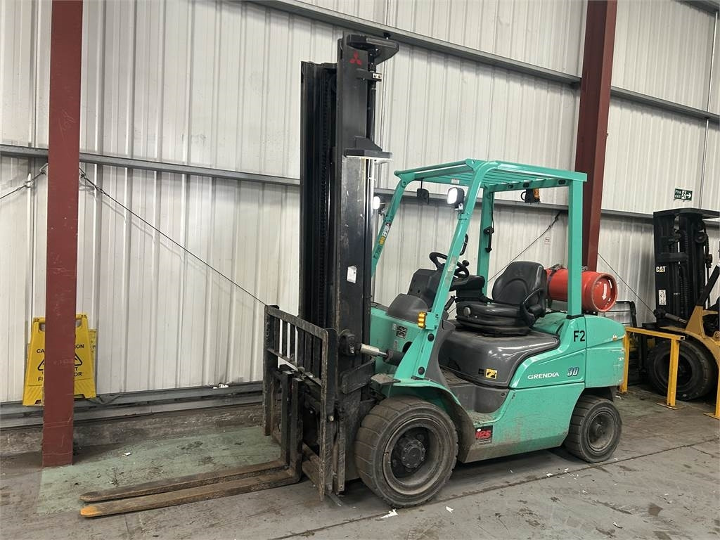 Mitsubishi FG30NT - Gasni viljuškar: slika 2 Mitsubishi FG30NT - Gasni viljuškar: slika 2