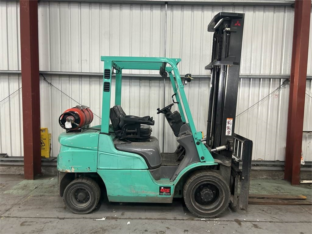 Mitsubishi FG30NT - Gasni viljuškar: slika 5 Mitsubishi FG30NT - Gasni viljuškar: slika 5