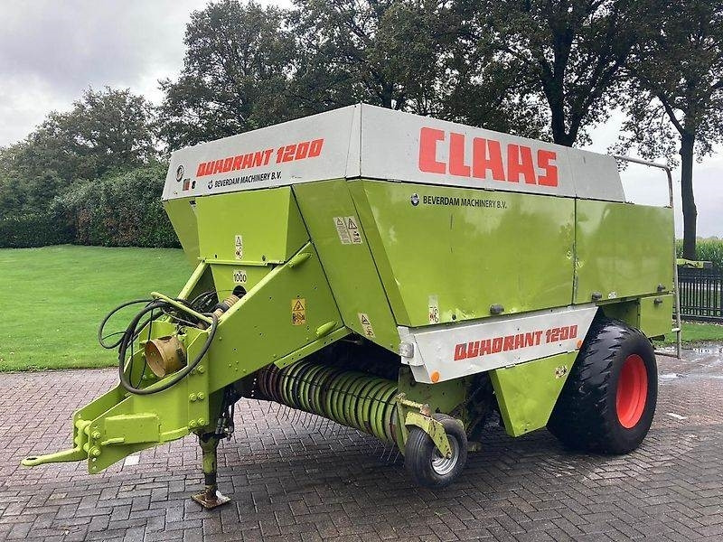 Claas Quadrant 1200 - Balirka za kockaste bale: slika 1 Claas Quadrant 1200 - Balirka za kockaste bale: slika 1