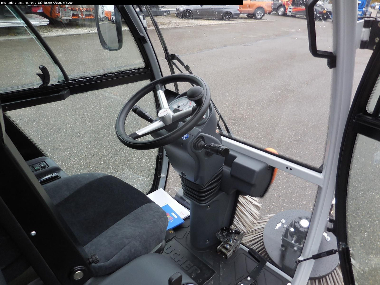 CityCat 1300 CityCat 1300 EuroMot IIIA - 2-Besen - Autočistilica: slika 4 CityCat 1300 CityCat 1300 EuroMot IIIA - 2-Besen - Autočistilica: slika 4