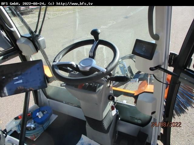 CityCat 2020 XL CityCat V20 mit 3 Besensystem - Autočistilica: slika 4 CityCat 2020 XL CityCat V20 mit 3 Besensystem - Autočistilica: slika 4