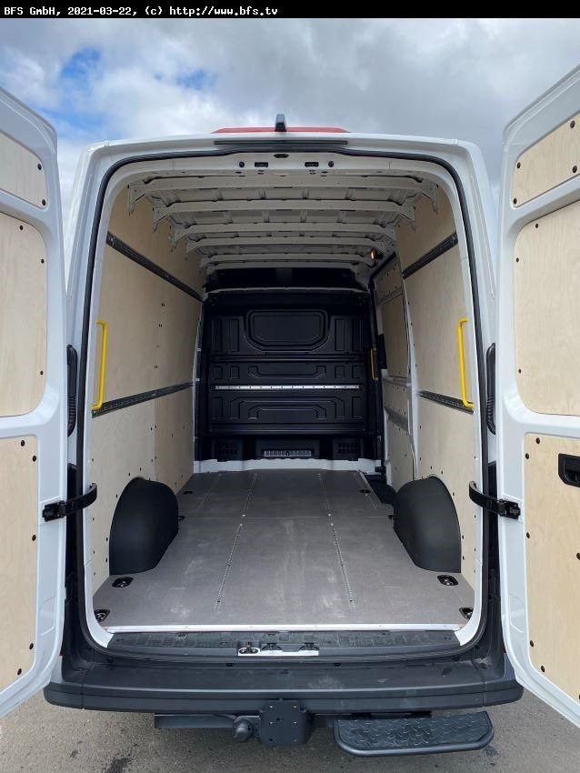 MAN TGE 3.180 4x2 F SB Frontantrieb/ 3 Sitzer, Autom - Furgon: slika 4 MAN TGE 3.180 4x2 F SB Frontantrieb/ 3 Sitzer, Autom - Furgon: slika 4