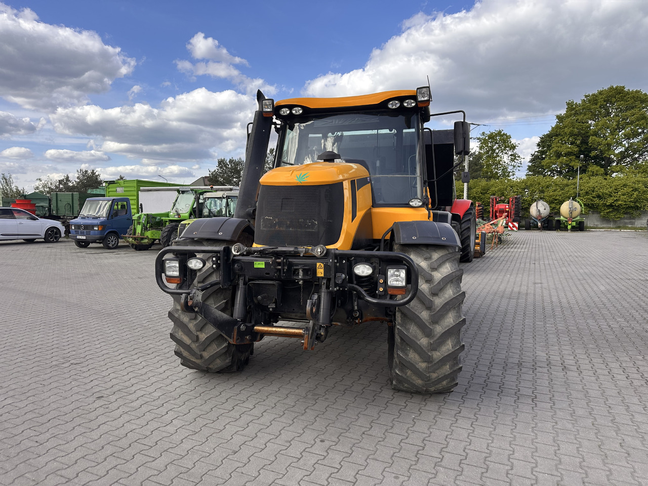 JCB FASTRAC 3230 - Traktor: slika 3 JCB FASTRAC 3230 - Traktor: slika 3