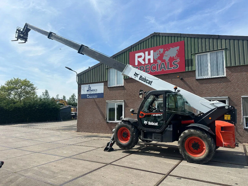 Bobcat T40.180 SLPB 31,CE, 3102 HOURS, 18 M , 4000KG 1200MM FORKS AIR CONDITIONER - Teleskopski upravljač: slika 1 Bobcat T40.180 SLPB 31,CE, 3102 HOURS, 18 M , 4000KG 1200MM FORKS AIR CONDITIONER - Teleskopski upravljač: slika 1