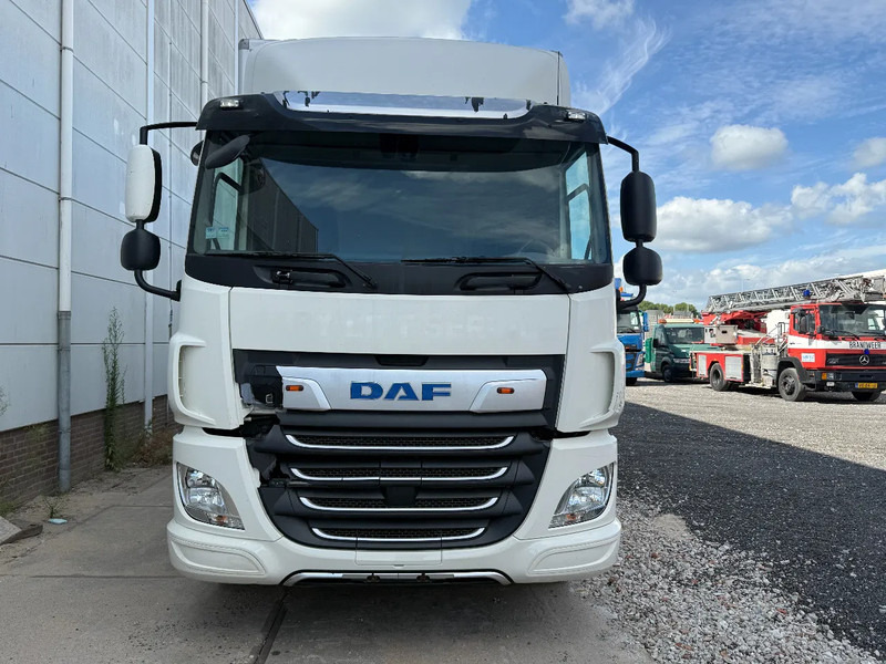 DAF CF 320 4X2 - EURO 6 - 19 TON + DHOLLANDIA - Kamion sa zatvorenim sandukom: slika 2 DAF CF 320 4X2 - EURO 6 - 19 TON + DHOLLANDIA - Kamion sa zatvorenim sandukom: slika 2