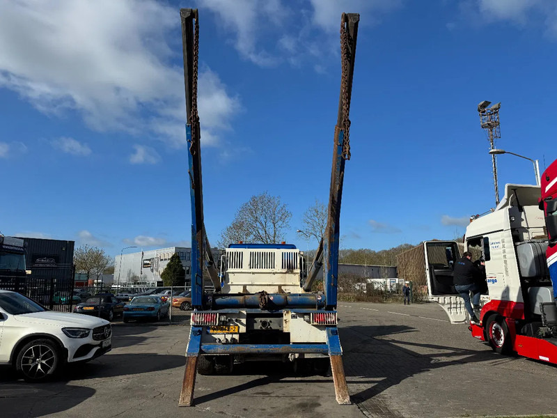DAF CF 400 6X2 - EURO 6 + VDL P-18 + REMOTE + LIFT AXLE - Kamion za utovaranje kontejnera: slika 4 DAF CF 400 6X2 - EURO 6 + VDL P-18 + REMOTE + LIFT AXLE - Kamion za utovaranje kontejnera: slika 4
