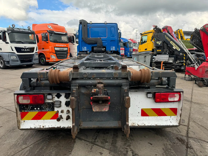 DAF CF 460 8X2 ONLY VISUAL DAMAGED // ENGINE IS RUNNING - Kamion sa kablovskim sistemom: slika 5 DAF CF 460 8X2 ONLY VISUAL DAMAGED // ENGINE IS RUNNING - Kamion sa kablovskim sistemom: slika 5