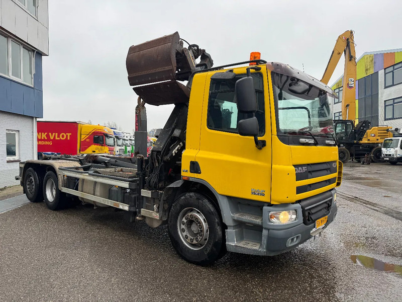 Kamion sa hidrauličnom kukom, Kamion sa dizalicom DAF CF 75.310 6X2 EURO 5 HMF 1244 Z2 + REMOTE + HIAB 17T HOOK: slika 11 Kamion sa hidrauličnom kukom, Kamion sa dizalicom DAF CF 75.310 6X2 EURO 5 HMF 1244 Z2 + REMOTE + HIAB 17T HOOK: slika 11