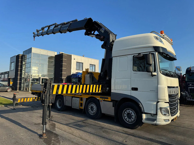 DAF XF 460 8X2 - EURO 6 + HIAB 855 EP-6 + REMOTE + STEERING AXLE - Kamion sa tovarnim sandukom, Kamion sa dizalicom: slika 1 DAF XF 460 8X2 - EURO 6 + HIAB 855 EP-6 + REMOTE + STEERING AXLE - Kamion sa tovarnim sandukom, Kamion sa dizalicom: slika 1