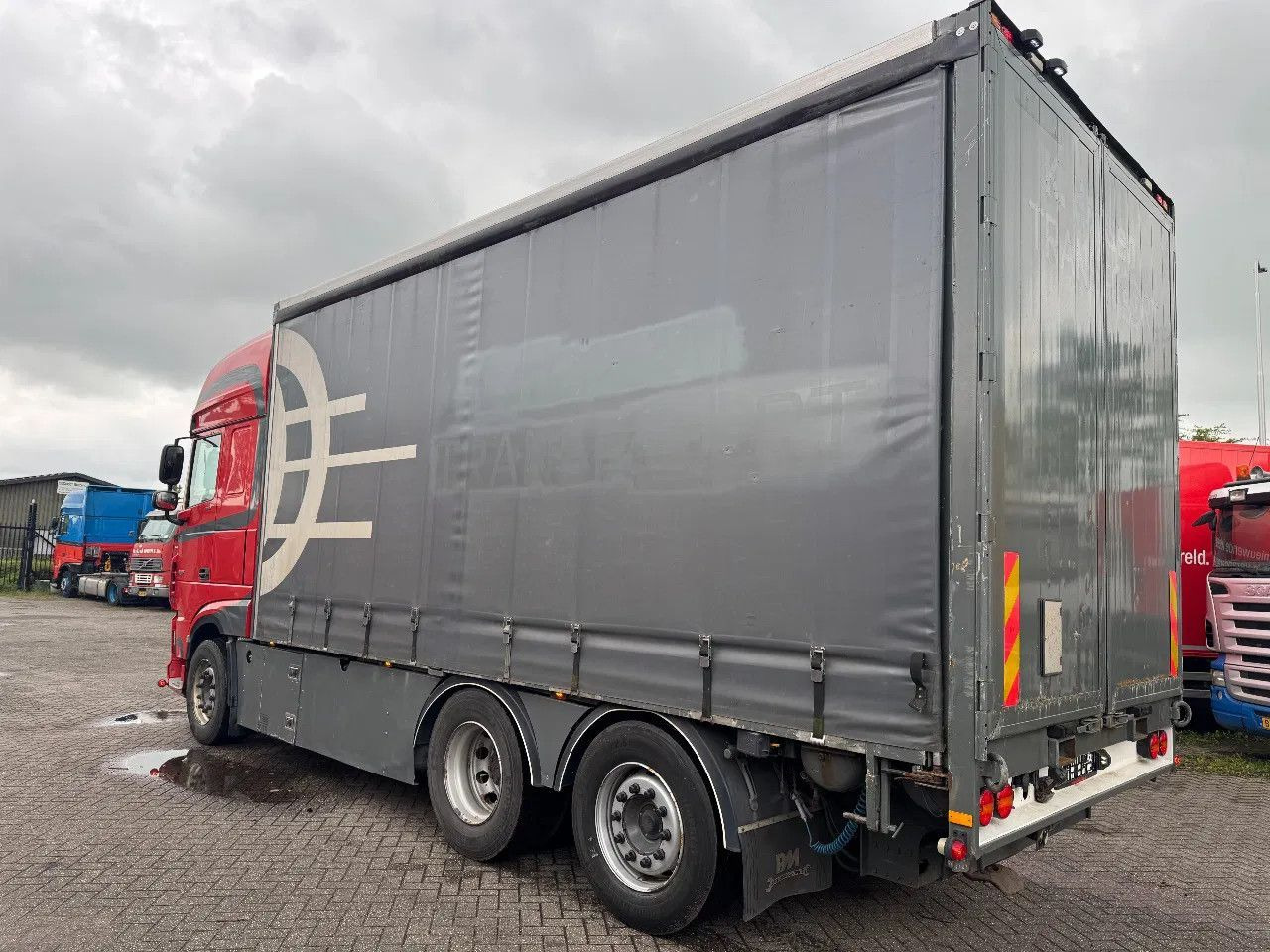 DAF XF 480 6X2 EURO 6 2018AUTOMATIC DAF XF 480 6X2 EURO 6 2018 AUTOMATIC - Kamion sa ceradom: slika 5 DAF XF 480 6X2 EURO 6 2018AUTOMATIC DAF XF 480 6X2 EURO 6 2018 AUTOMATIC - Kamion sa ceradom: slika 5