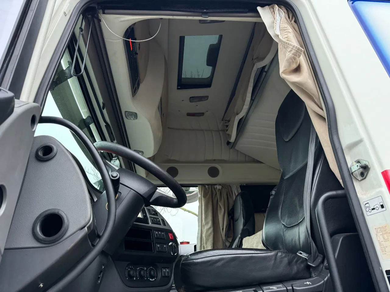 Kamion sa zatvorenim sandukom novi DAF XF 510 6X2 - EURO 6 + RETARDER + ZEPRO LIFT + RE: slika 14