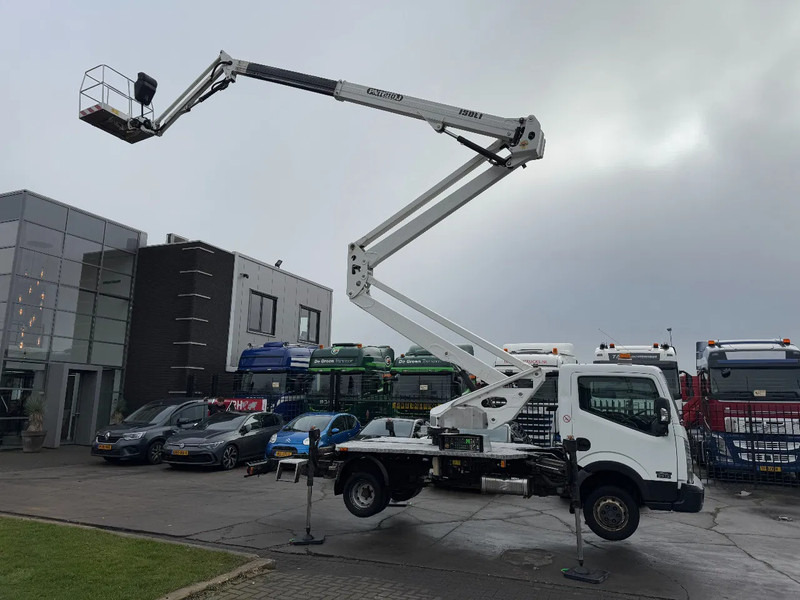 Nissan Cabstar 35.12 + ISOLI 21 METER AERIAL PLATFORM - Dostavno vozilo: slika 4 Nissan Cabstar 35.12 + ISOLI 21 METER AERIAL PLATFORM - Dostavno vozilo: slika 4