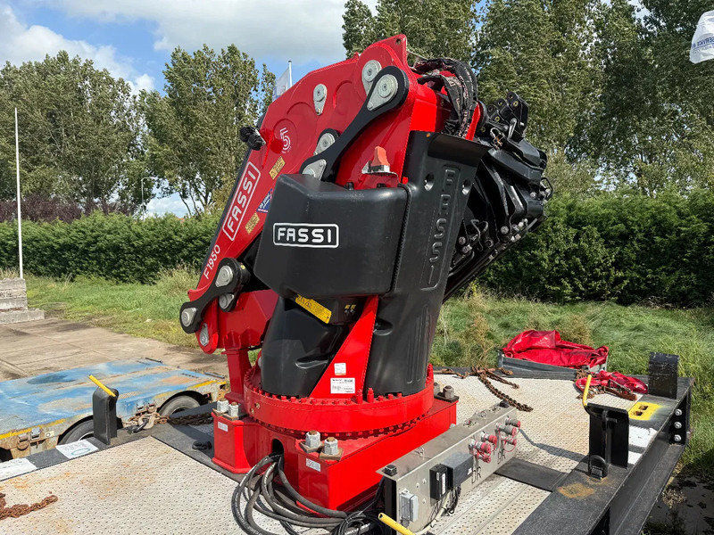 FASSI 8 x HYDR + 3 X MANUEL, REMOTE CONTROLE, WINCH 5630 KG, WITH SEPARATE BOX WITH HYDROVEN POWERPACK 30KW AND OIL TANK. F1950RAF 2. - Platforma: slika 4 FASSI 8 x HYDR + 3 X MANUEL, REMOTE CONTROLE, WINCH 5630 KG, WITH SEPARATE BOX WITH HYDROVEN POWERPACK 30KW AND OIL TANK. F1950RAF 2. - Platforma: slika 4