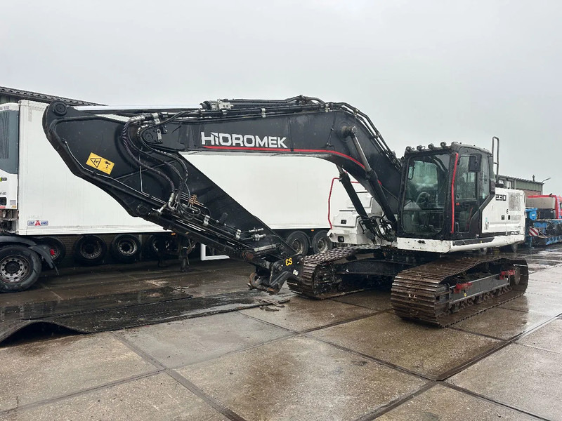 Hidromek HMK 230LC-4 CE, 700 MM PADS, CV, PIPED AUX PIPING,QH, AUTO LUBE, AC REVERSE CAMERA - Bager guseničar: slika 3 Hidromek HMK 230LC-4 CE, 700 MM PADS, CV, PIPED AUX PIPING,QH, AUTO LUBE, AC REVERSE CAMERA - Bager guseničar: slika 3